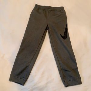 Boys size 7 Nike pants